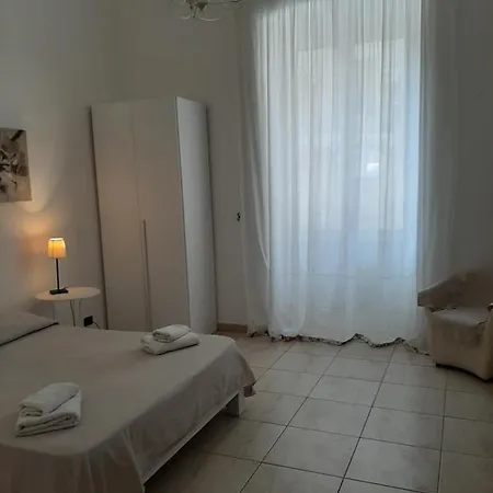 Con Due Camere- Aria Di Casa *